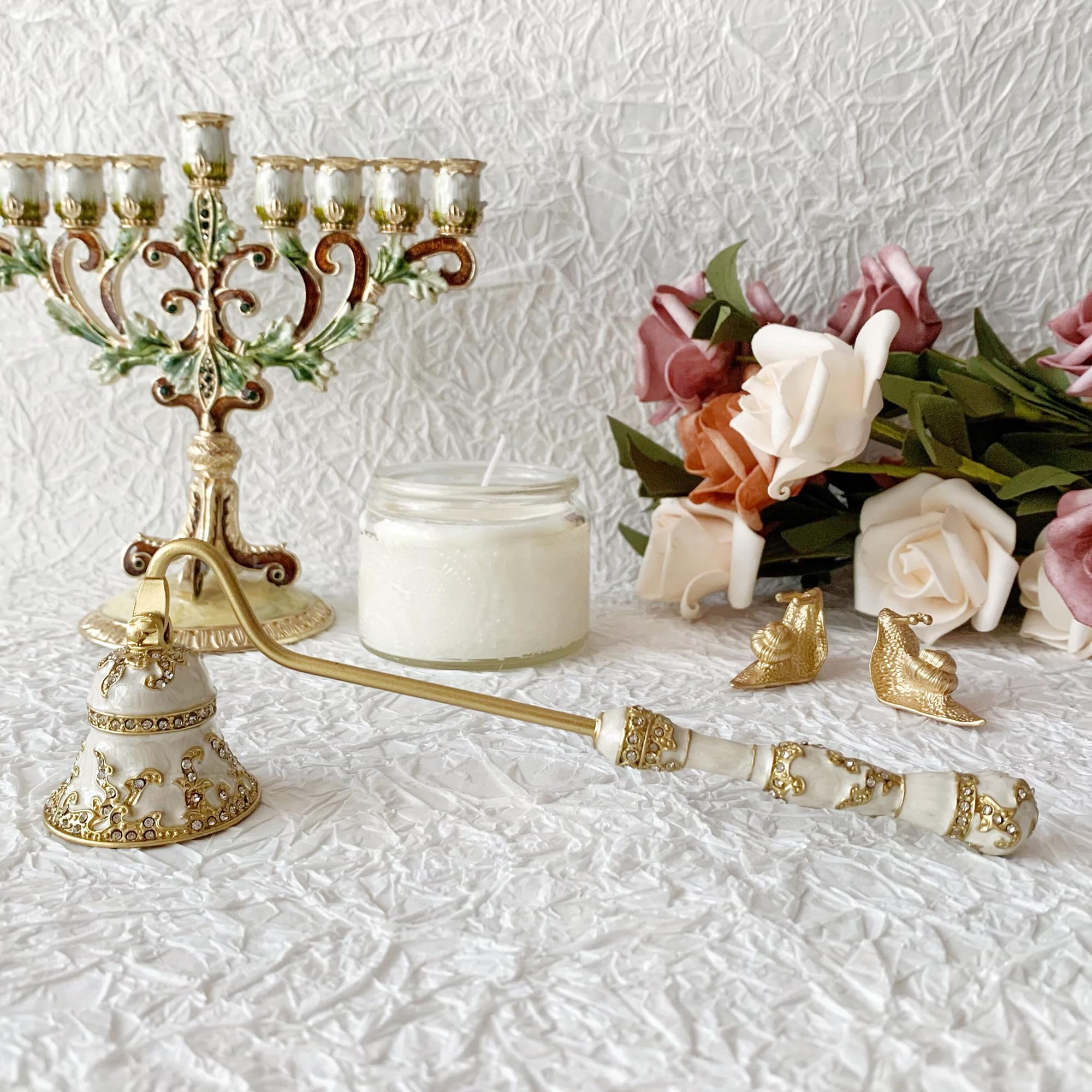 Collectible & Vintage Dolls For Christmas - Luxe Menorah Kaarsdover met Bloemmotief, Emaille,