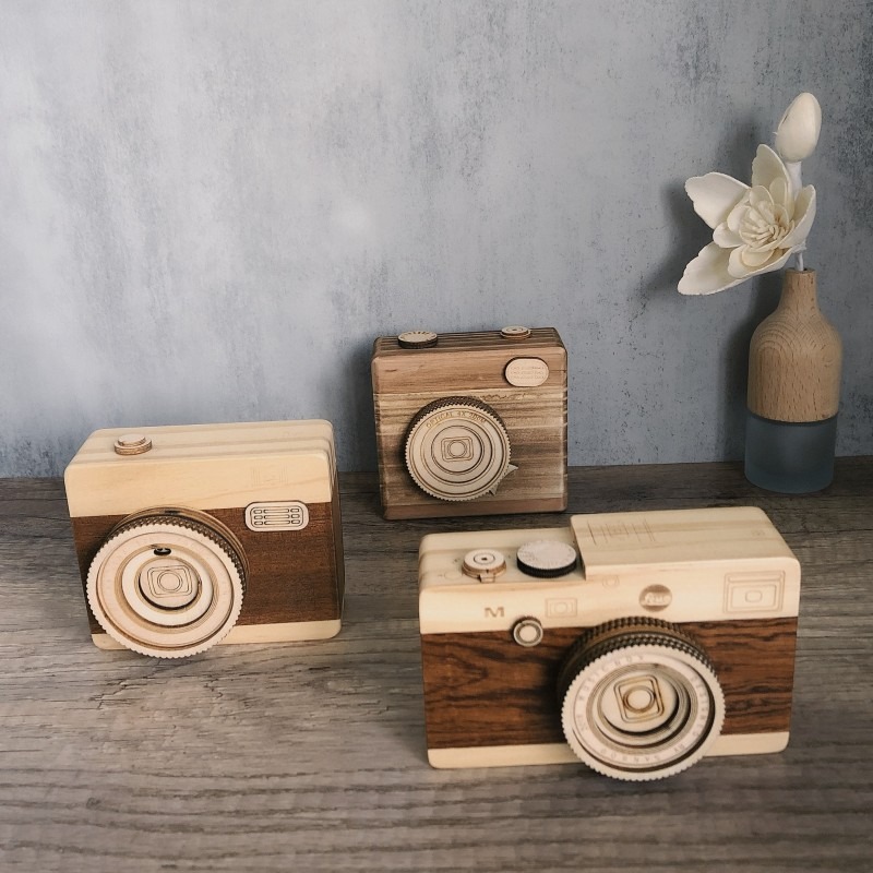 Collectible Vintage Cameras - Vintage houten camera muziekdoosje handgemaakte mechanische
